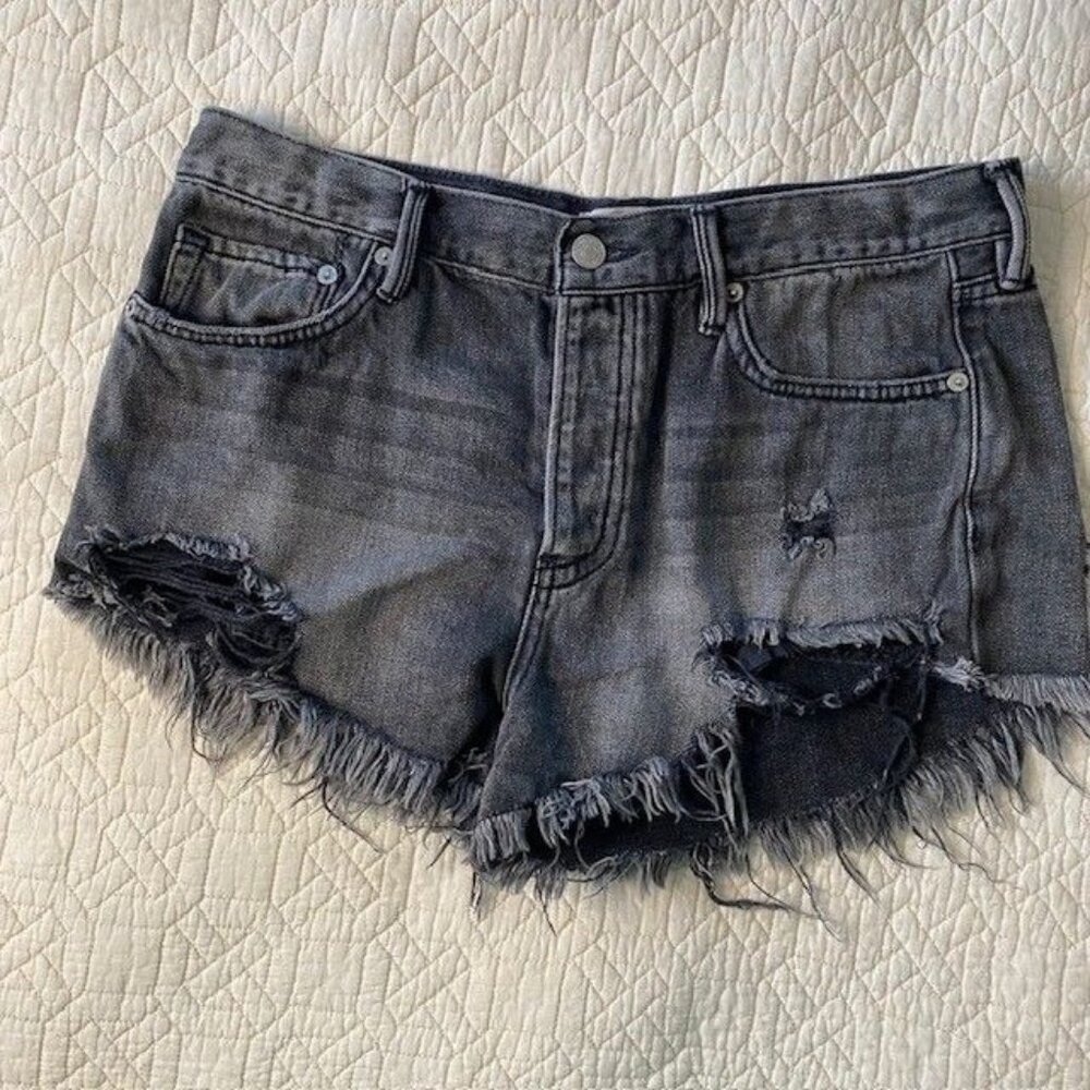 We the Free Sz 29 Distressed Denim Black Shorts 5 pockets Button fly cut offs